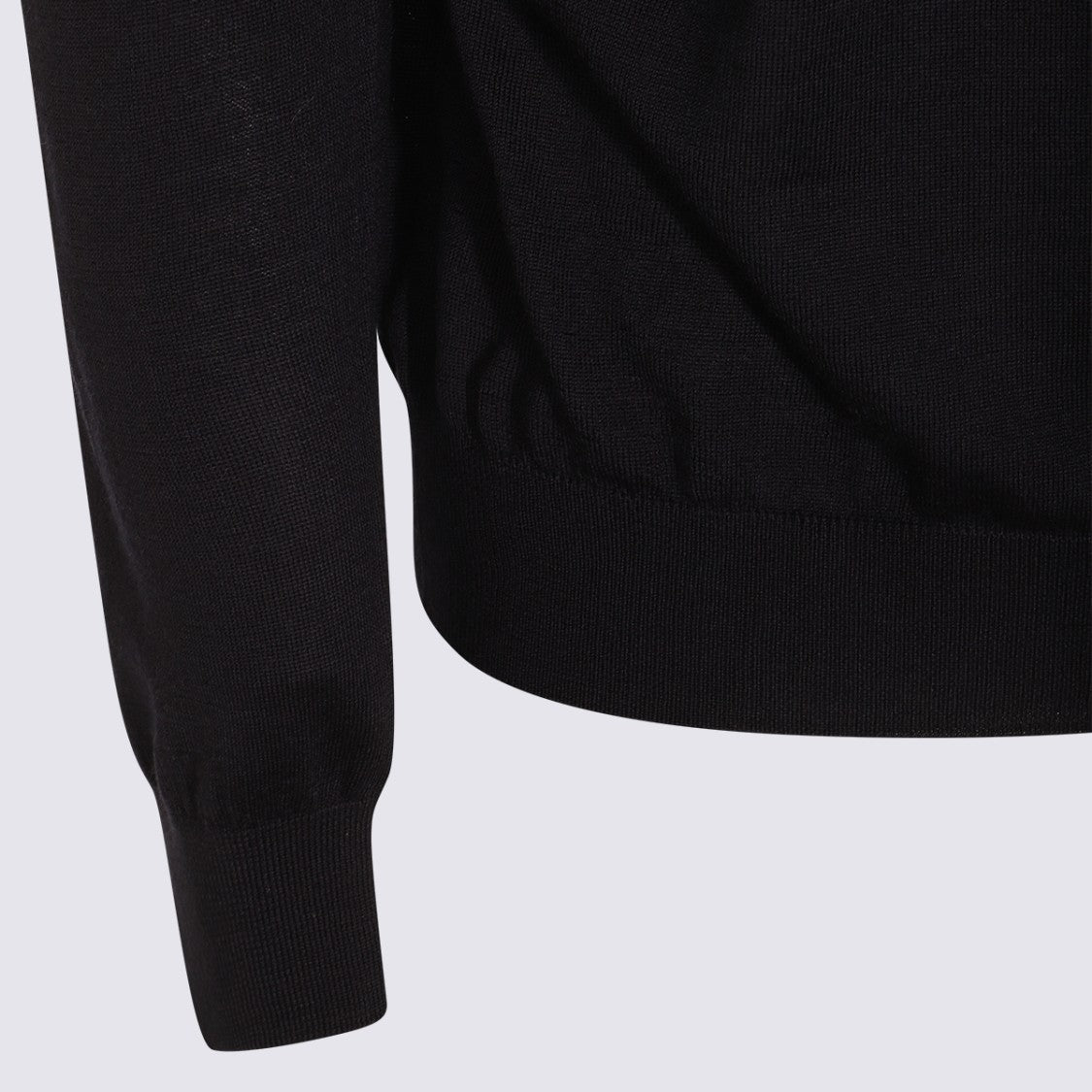 Malo Long-Sleeved Minimalistic Sweater With Crew Neckline