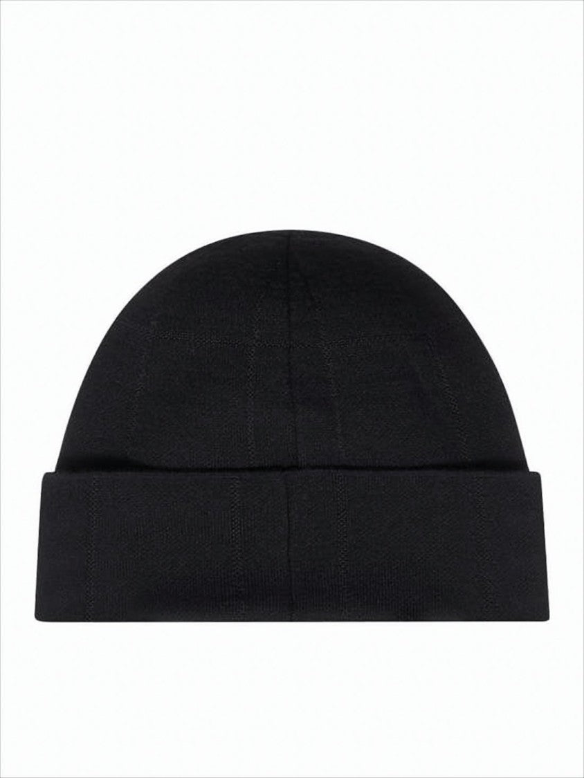 Moncler Classic Black Beanie With Logo Patch