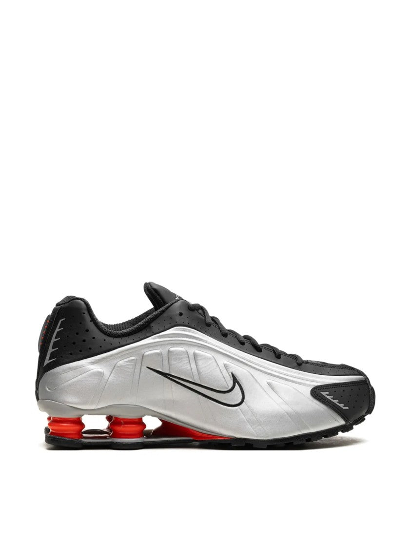 Nike Shox R4 Sneakers
