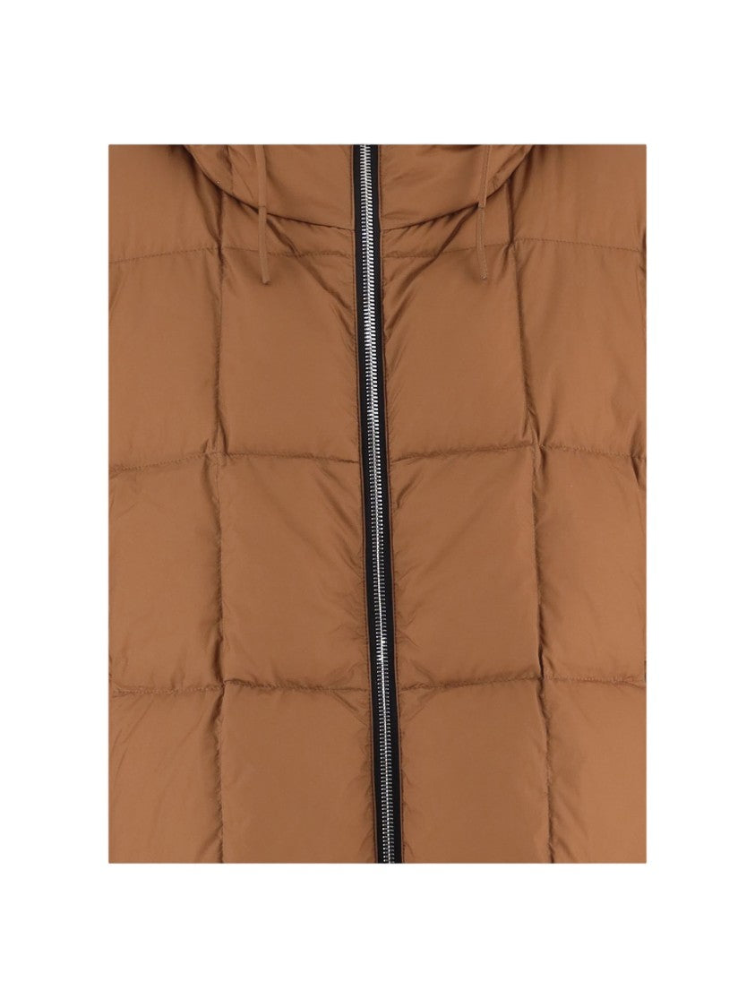 Ienki Ienki Oversized Quilted Down Jacket With Front Zip Closure
