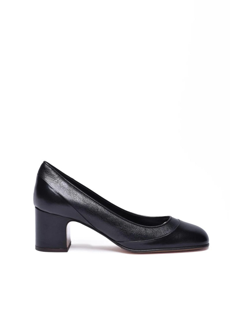 Relac Black Leather Pumps