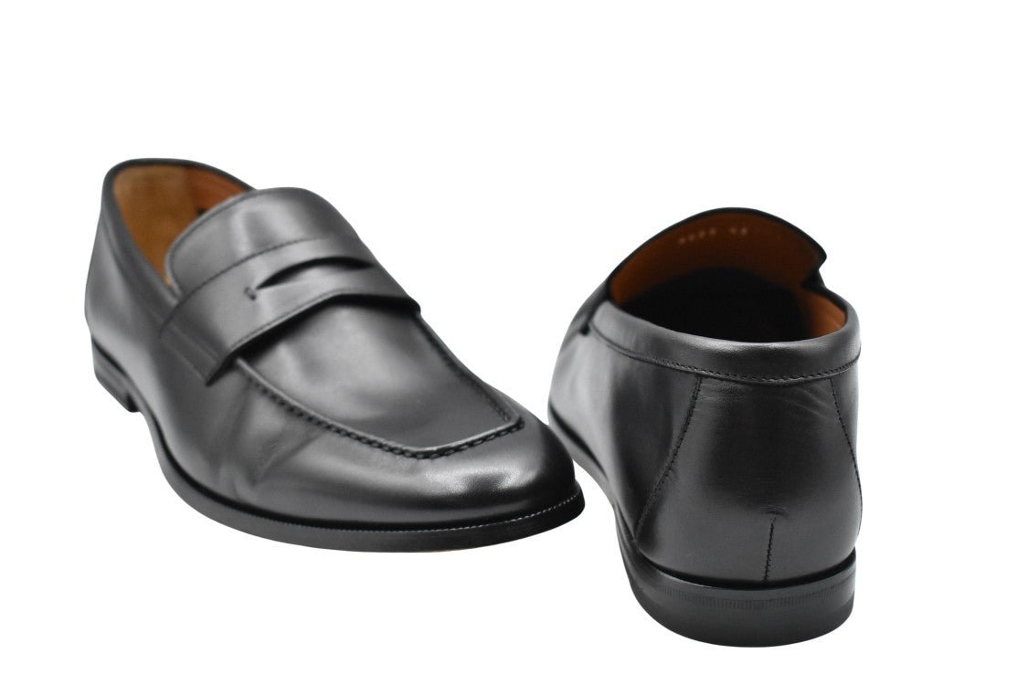 Doucal's Black Moccasins With Artisanal Stitching