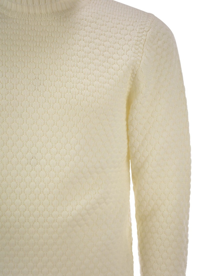 Rakki' Honeycomb Stitch Turtleneck - White