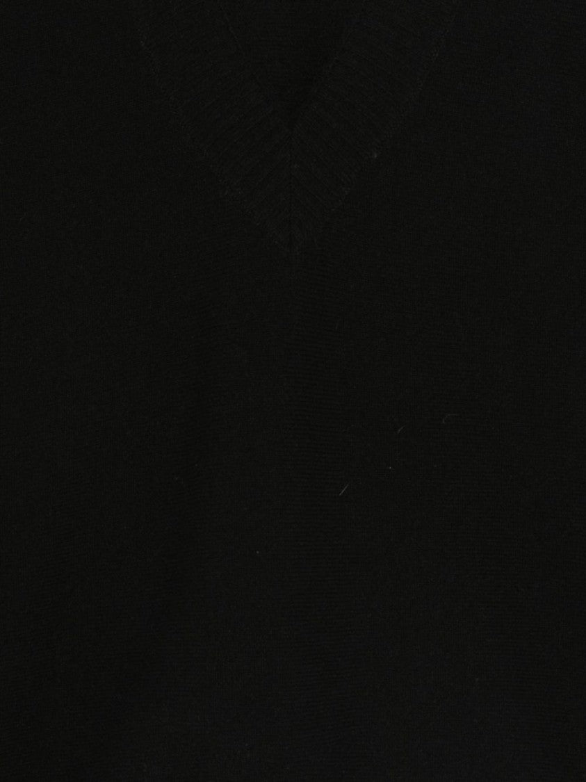 Dexterior Luxe Wool-Cashmere Blend Sweater With V-Neck Design