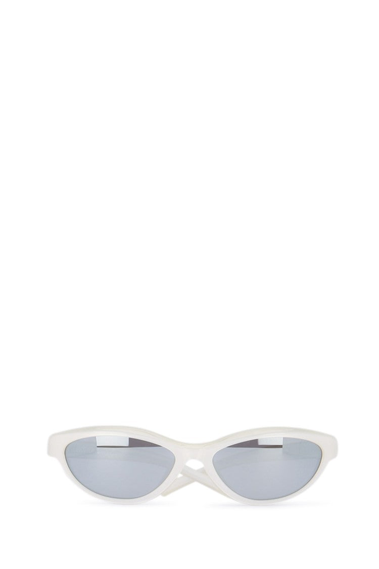 Jacquemus Glossy Cat-Eye Sunglasses With Tinted Lenses