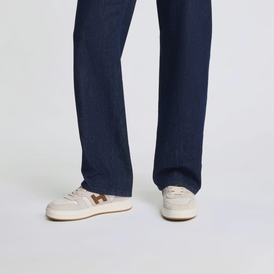 Hogan H668 Allacciato H Banda Sneakers In Beige Brown