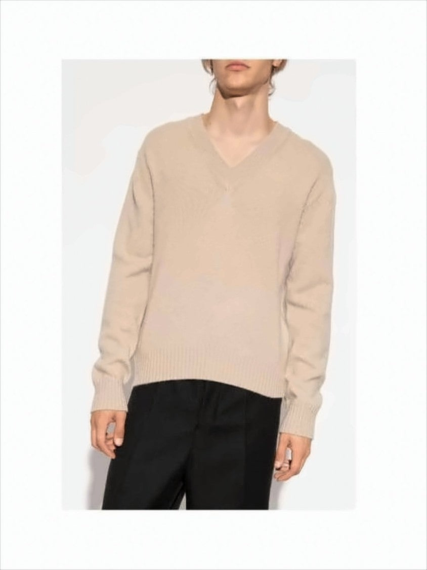 Ami V-Neck Cashmere Blend Sweater With Ribbed Details
