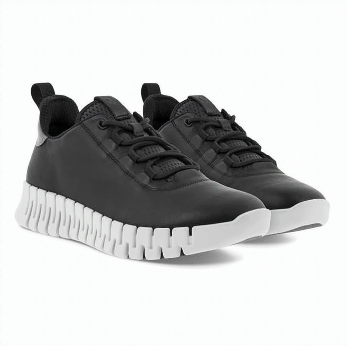 Ecco Sleek Minimalist Sneakers With Distinctive Segmented Sole