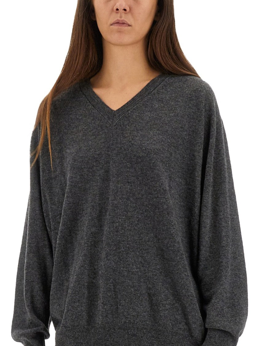 Alysi V-Neck Cashmere Sweater With Relaxed Fit