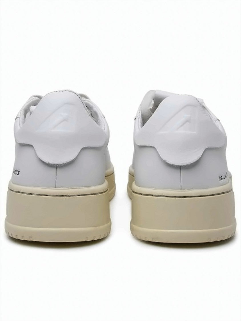 Autry Low-Top Off-White Sneakers With Vintage Rubber Sole