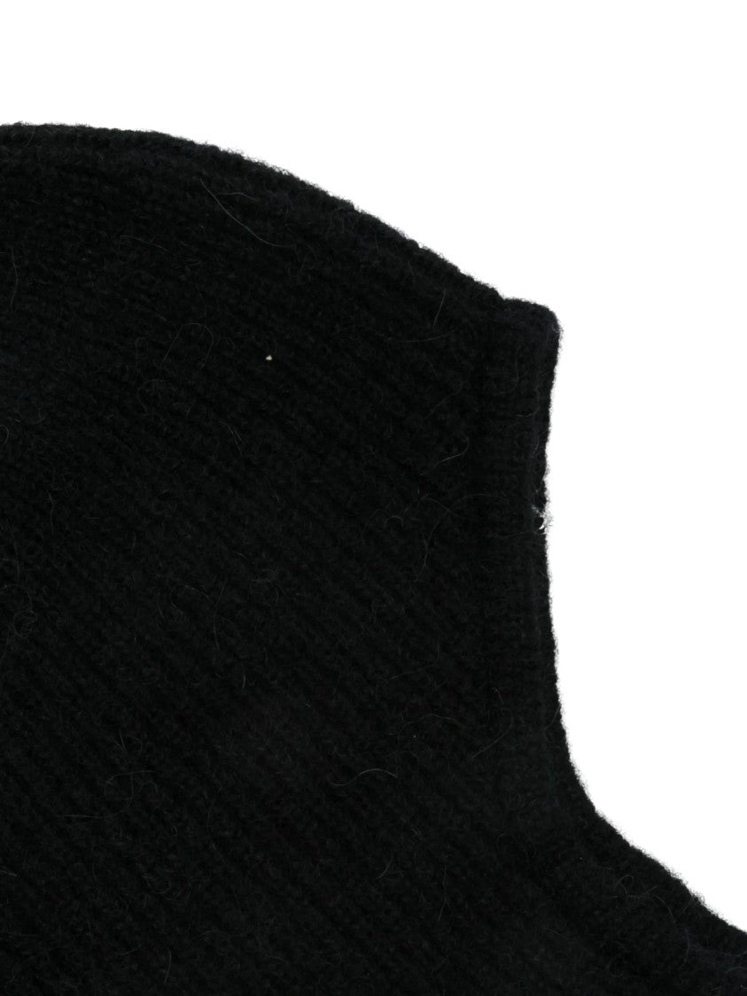 Jacquemus Ribbed-Knit Extended Neck Balaclava