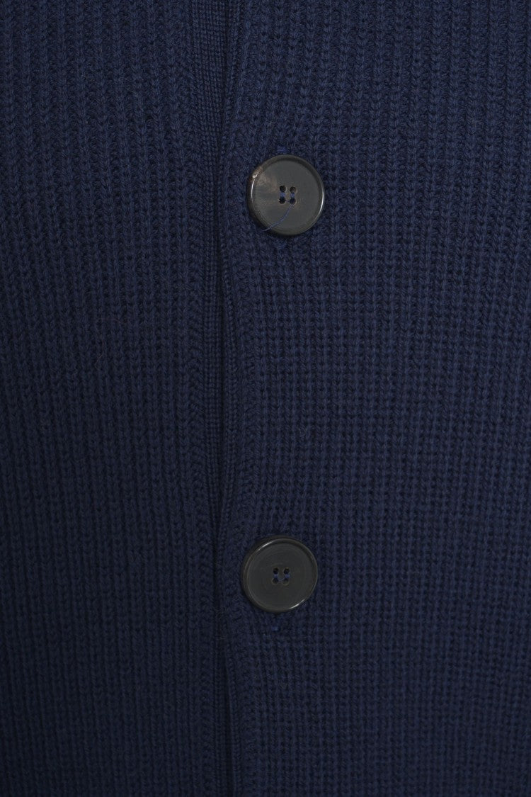 Amaranto Timeless Ribbed Cardigan With Classic Round Neck