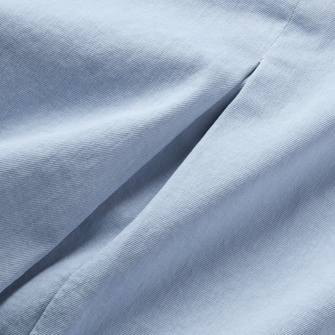 Tommy Jeans Cropped Clear Blue Jacket With Vintage-Inspired Design