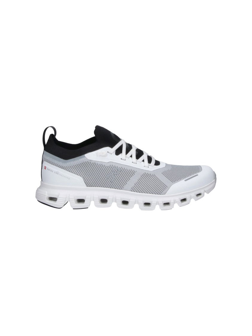 On White Cloud 6 Versa Sneakers