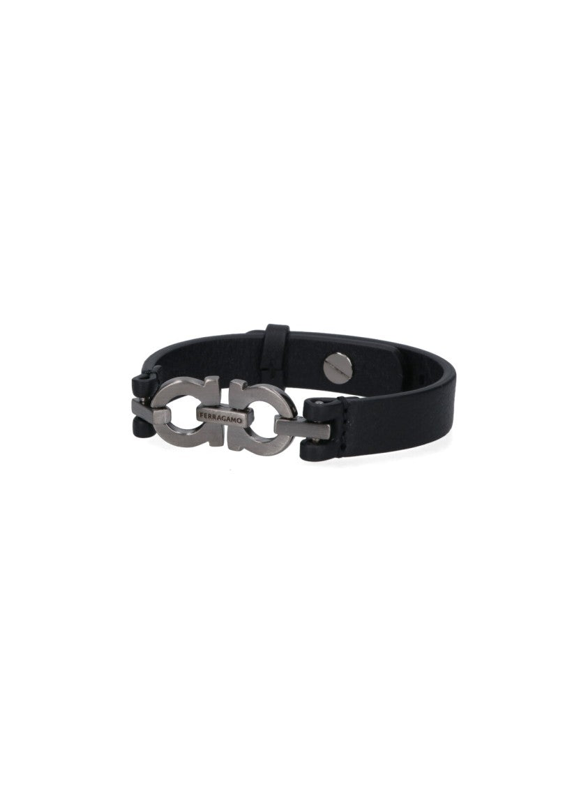 Ferragamo Minimalist Black Accessory With Refined Craftsmanship