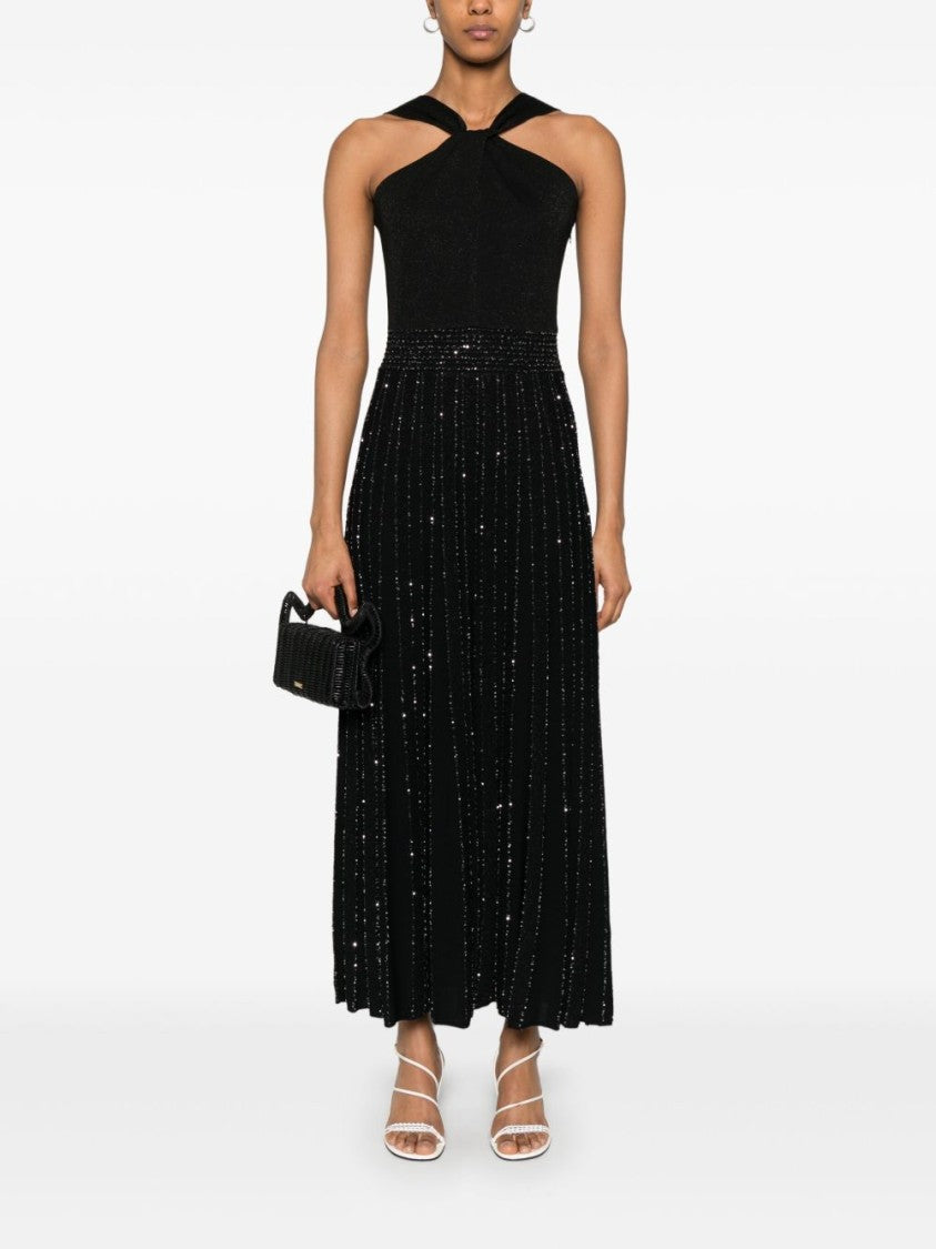 Dexterior Fitted Black Dress With Unique Knot Detail