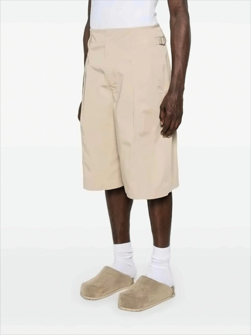 Lemaire Knee-Length Relaxed Fit Shorts With Adjustable Waist Tabs