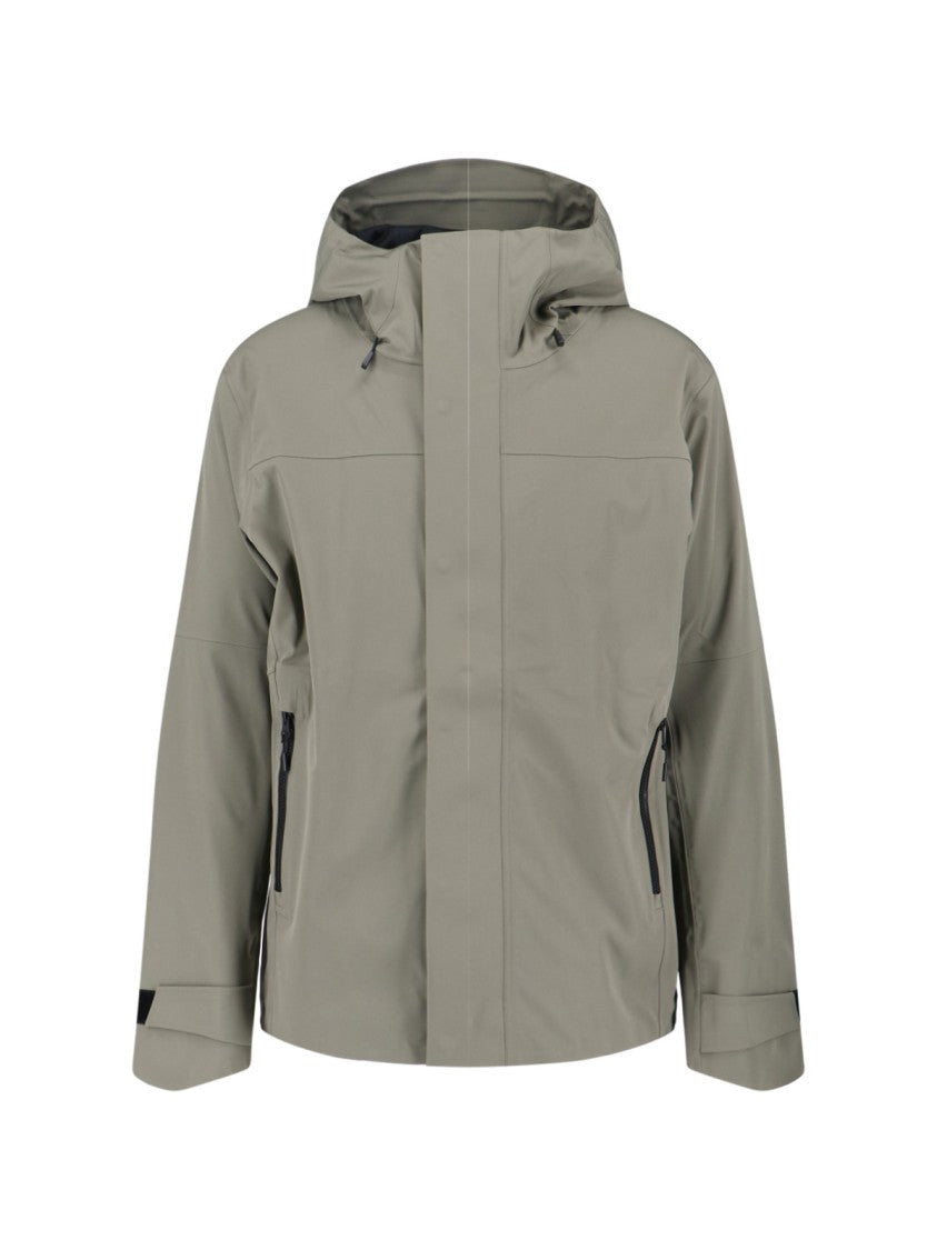 Canada Goose Minimalist Green Jacket With Concealed Zipper And Functional Features