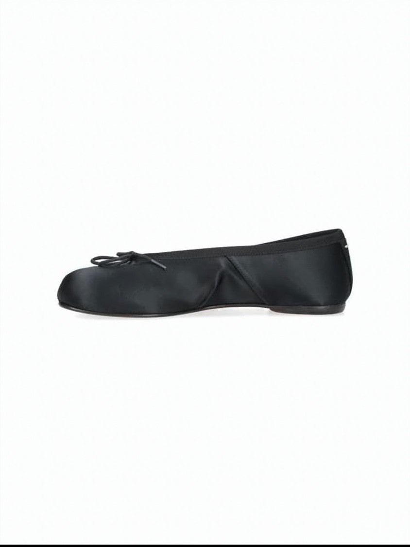 Maison Margiela Flat Shoes With Distinctive Split-Toe Design