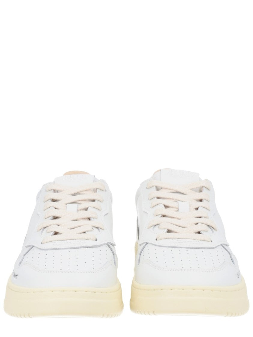 Autry Medalist Low Smooth Leather Sneakers