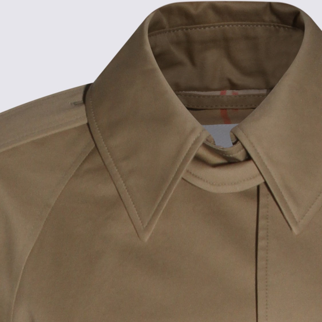 Burberry Tailored Beige Jacket With Classic Silhouette