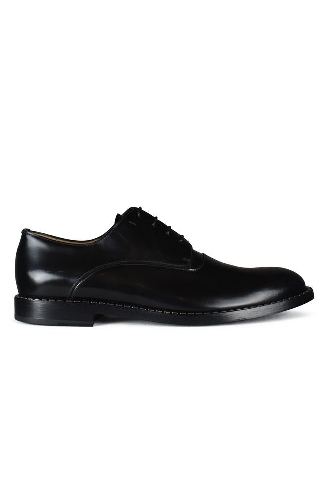 Fendi Black Leather Loafers With Polished Finish And Silver Accents
