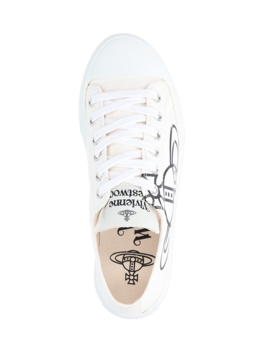 Vivienne Westwood Minimalist White Sneakers With Smooth Silhouette
