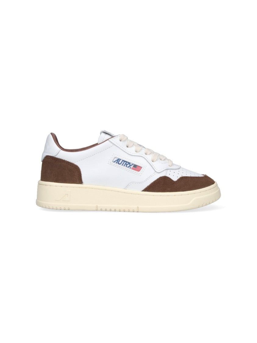 Autry Low-Top White Sneakers With Clean Design And Versatile Appeal