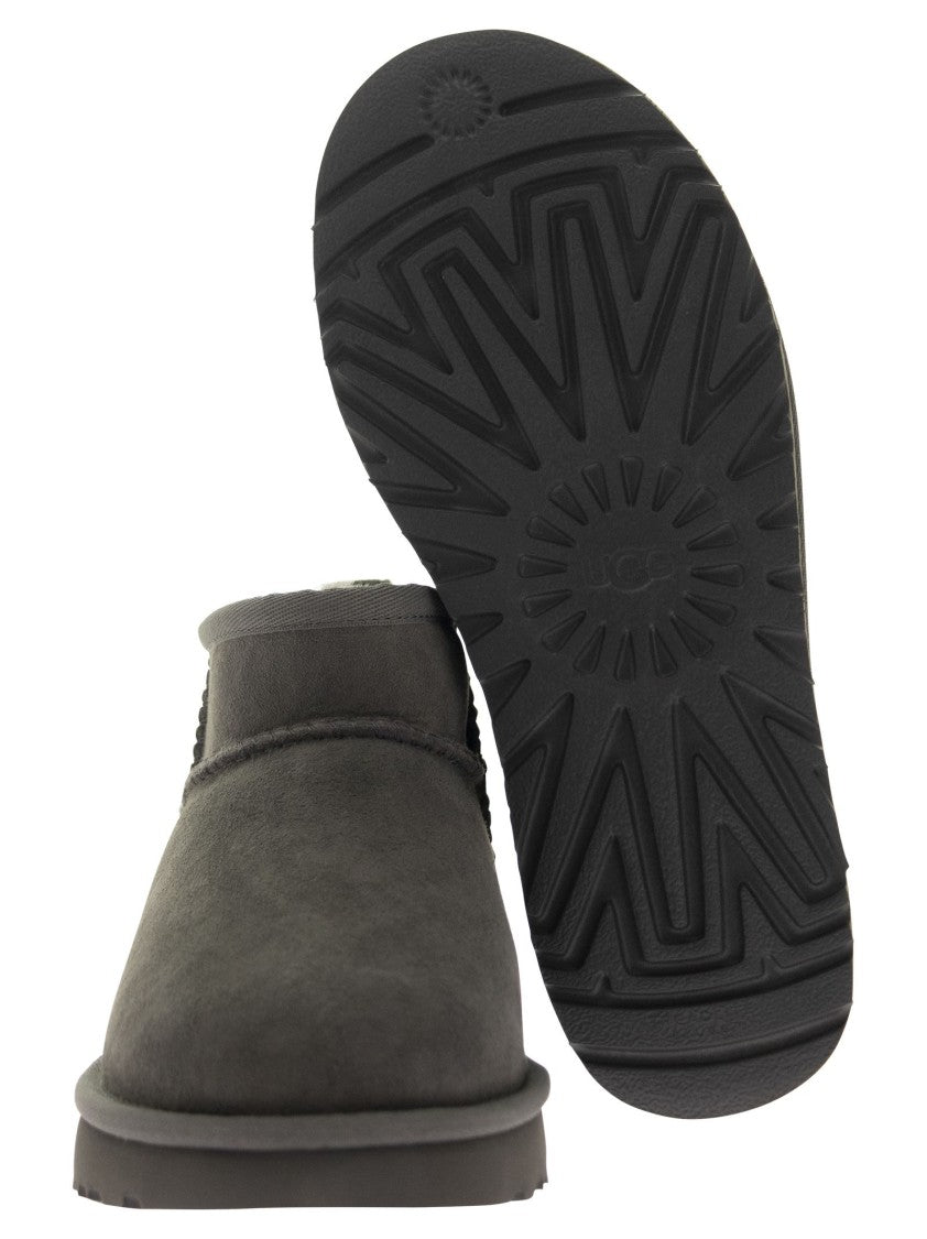 Ugg Classic Ultra Mini - Sheepskin Boot