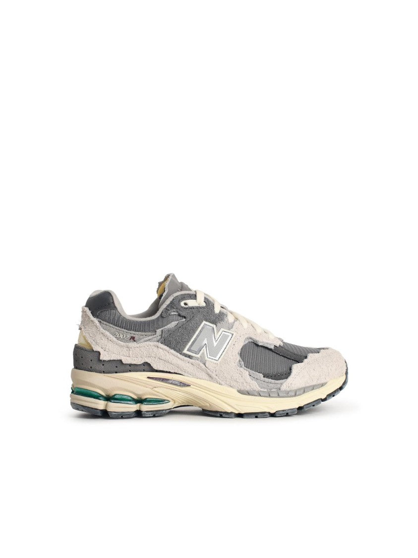 New Balance 2002 R' Grey Fabric Sneakers