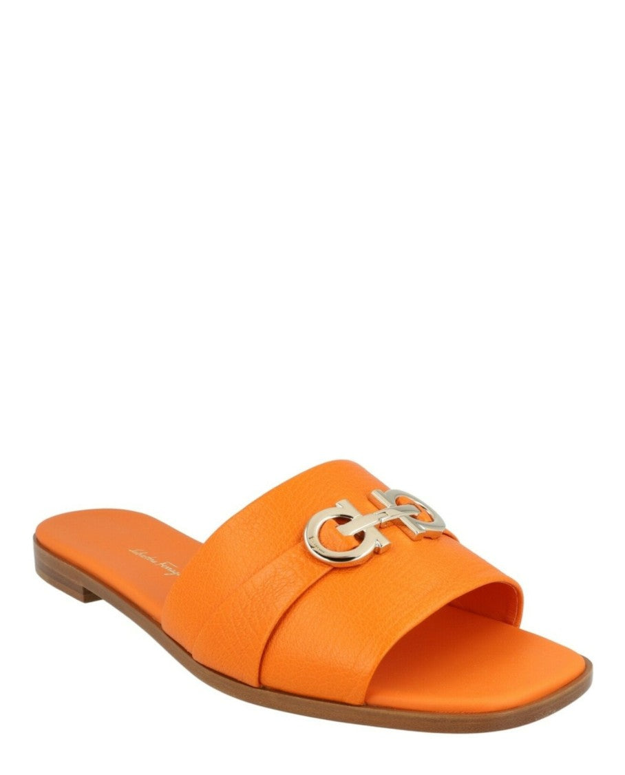 Ferragamo Oria 10 Slides