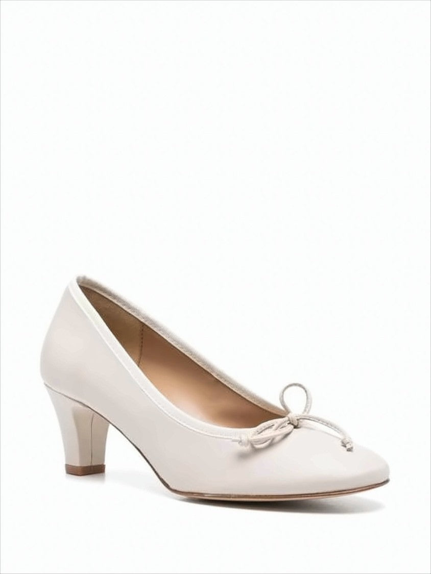 Paloma Wool Elegant Low-Heeled Pumps With Bow Detail