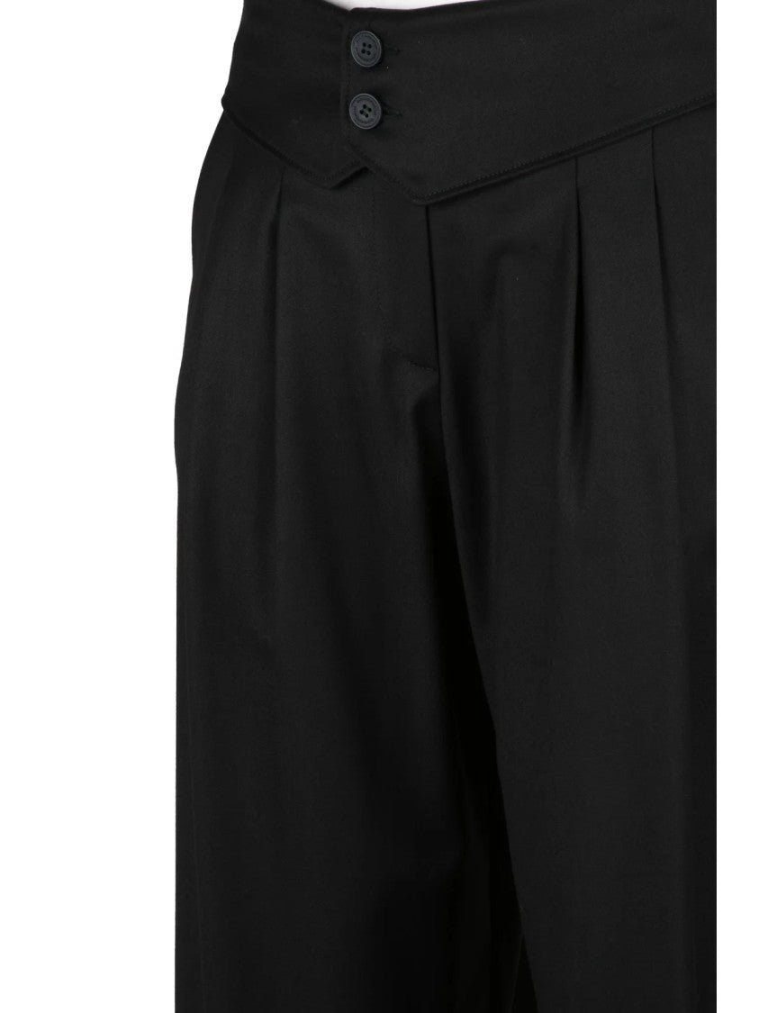 Mar De Margaritas Straight Black Trousers With Tailored Fit And Pleated Detail