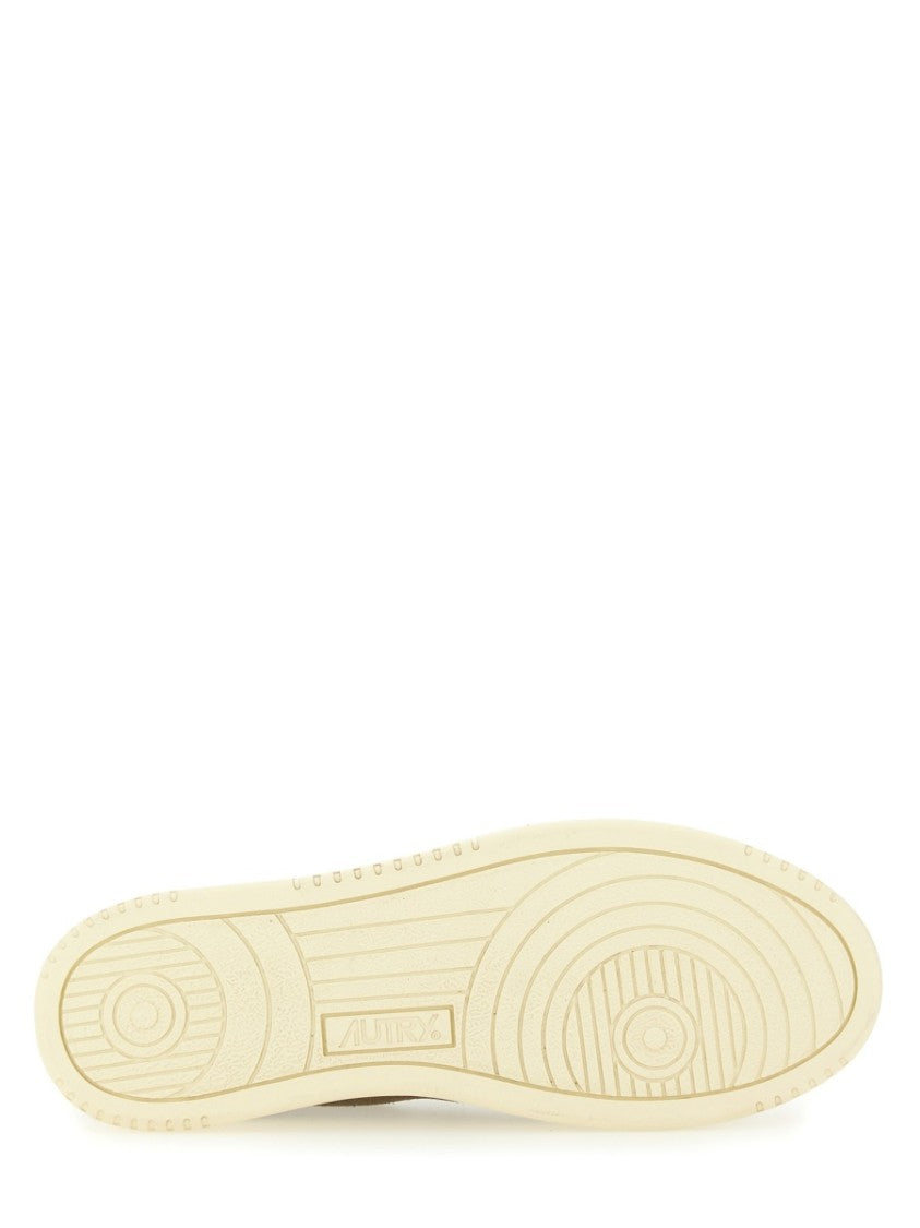 Autry "Medalist Low" Sneaker