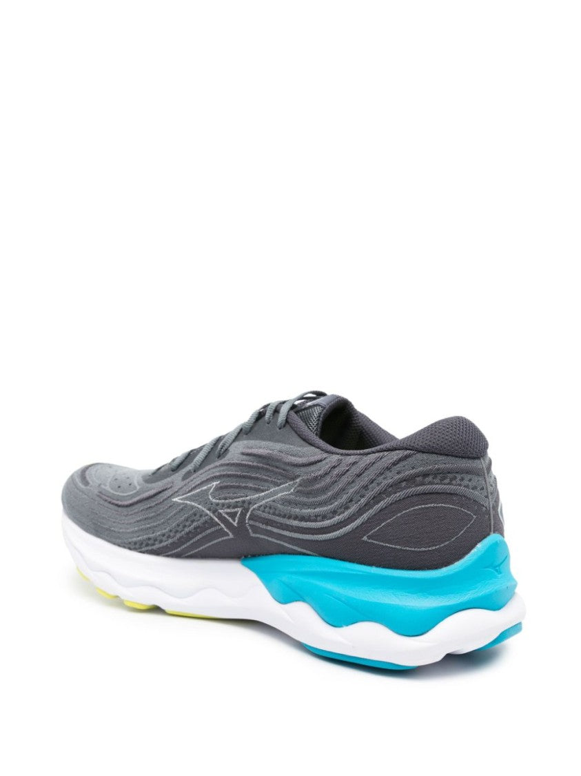 Mizuno Textured Upper Sneakers With Vibrant Accent Sole