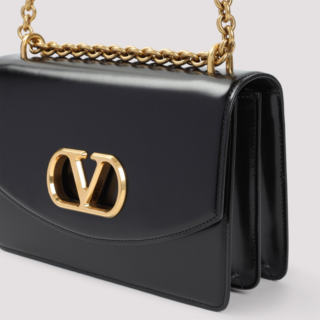 Valentino Garavani Premium Leather Shoulder Bag With Chain Strap