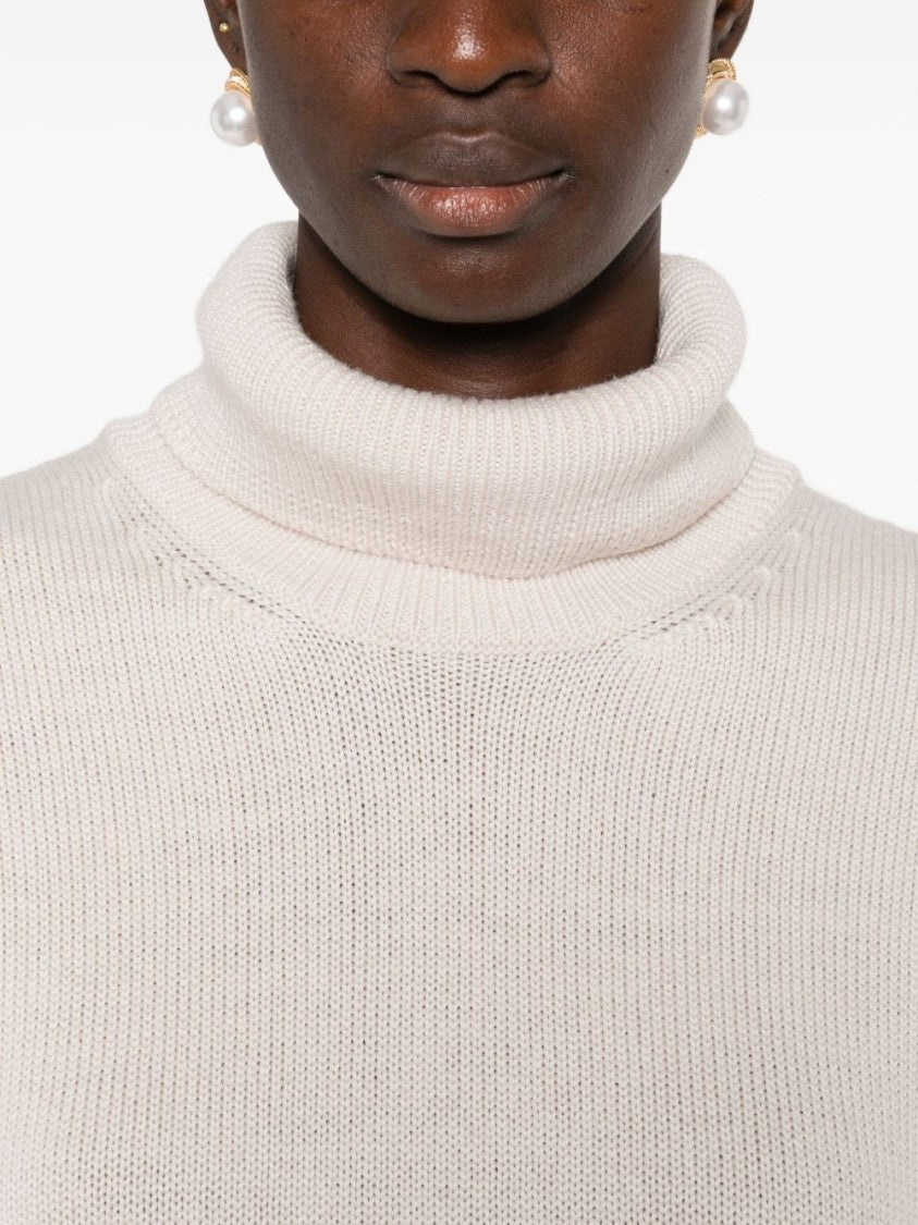 Alpha Studio Relaxed Fit White Merino Wool Sweater
