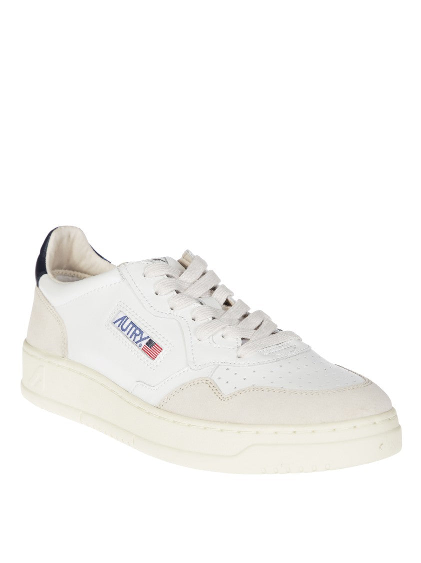 Autry White Medalist Low Ls28 Sneakers