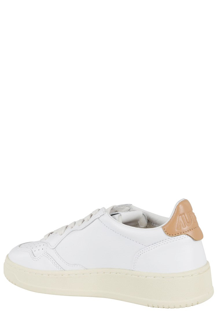 Autry Medalist Low Round Toe White Leather Sneakers