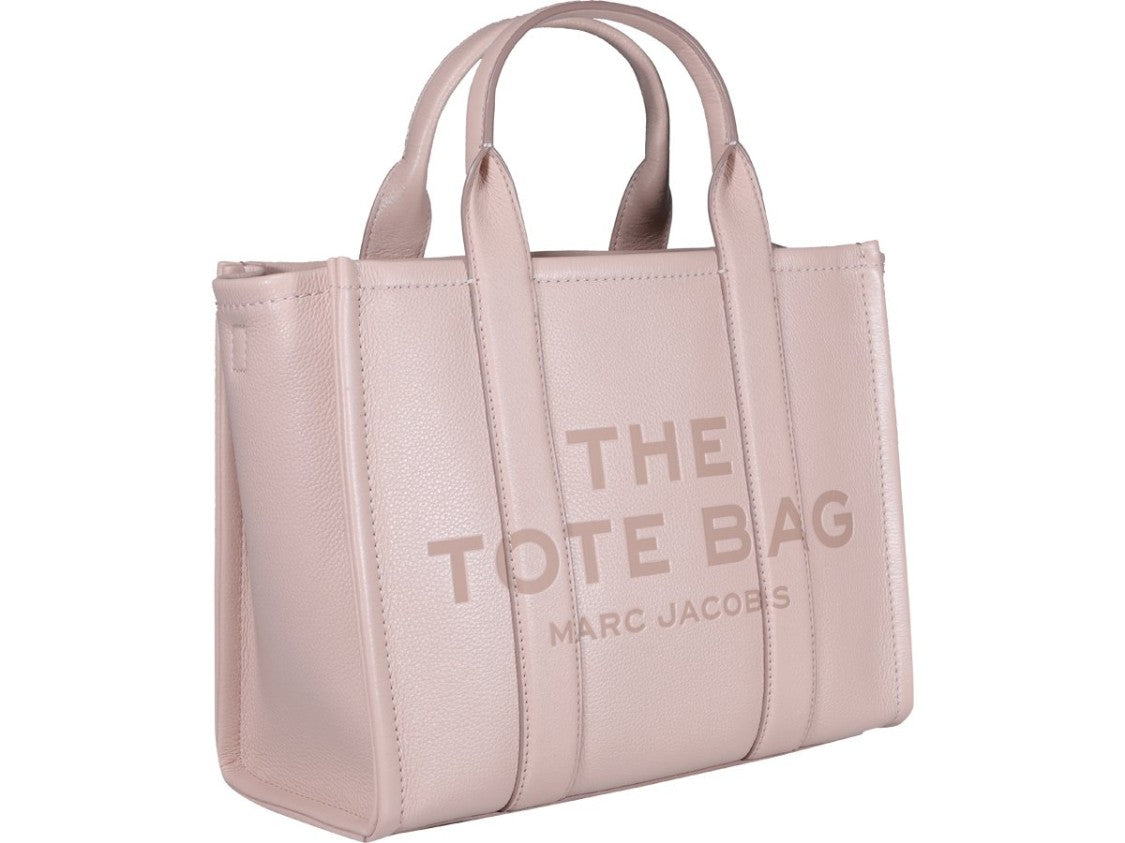 Marc Jacobs Minimalist Functional Handbag With Sleek Silhouette