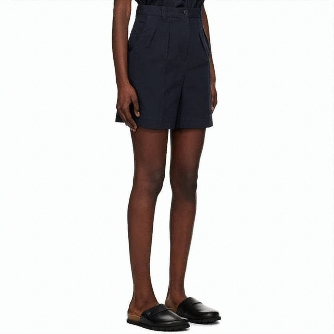 A.P.C. Tailored Shorts With High Waist And Pleated Detailing