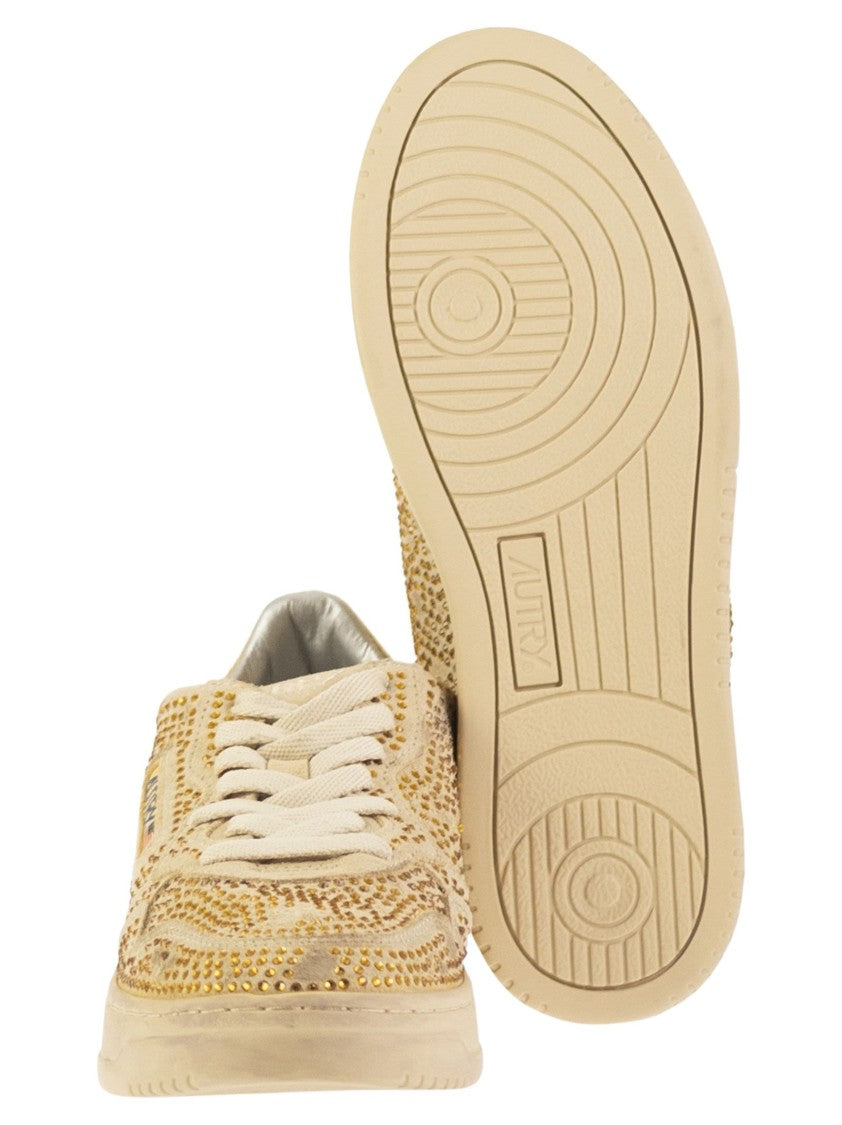 Autry Medalist Low - Suede Trainers With Rhinestones