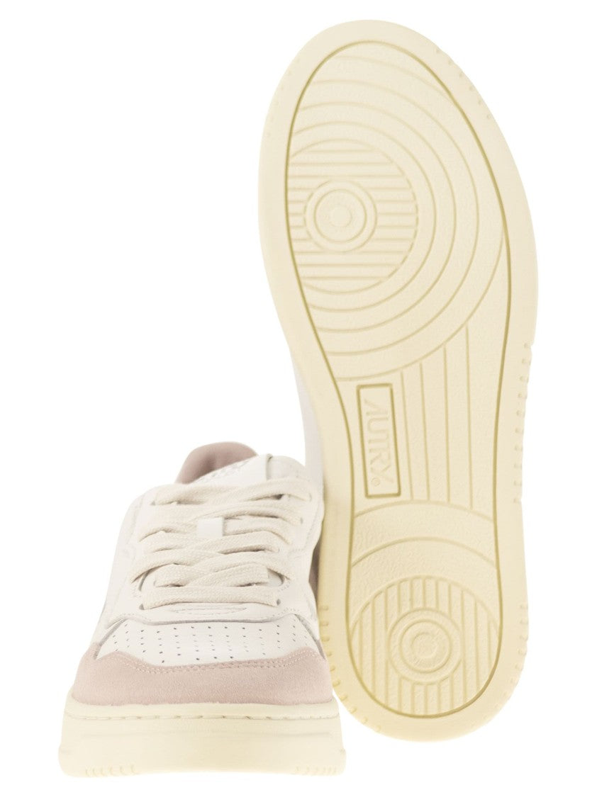 Autry Medalist Low - White Leather And Suede Sneakers In Powder