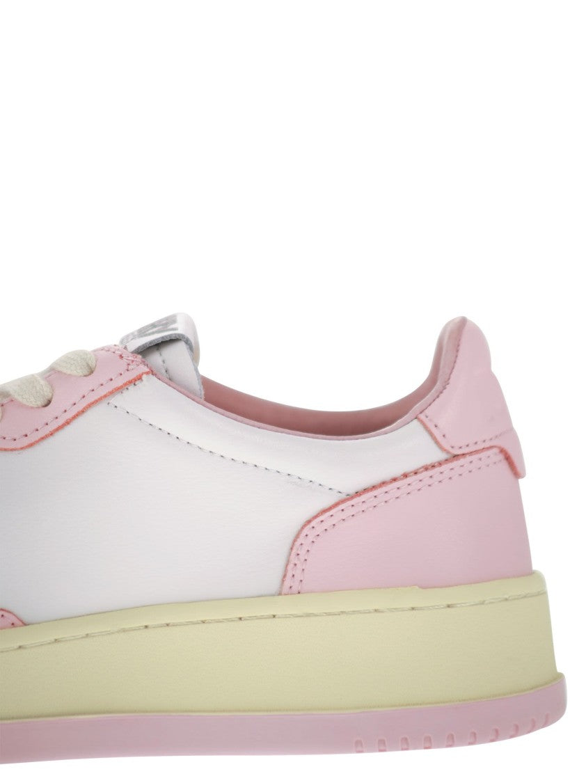 Autry Medalist Low - Two-Tone Leather Sneakers