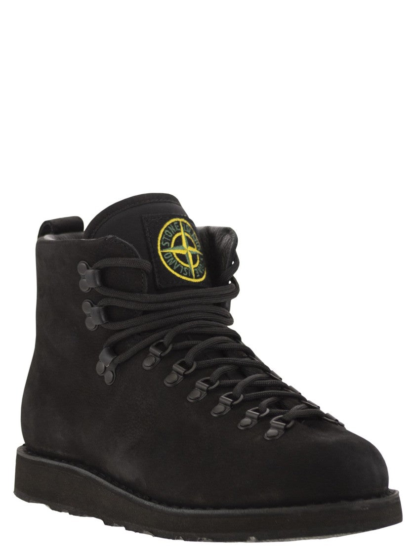 Stone Island Boot With Rubber Sole And Cushioning