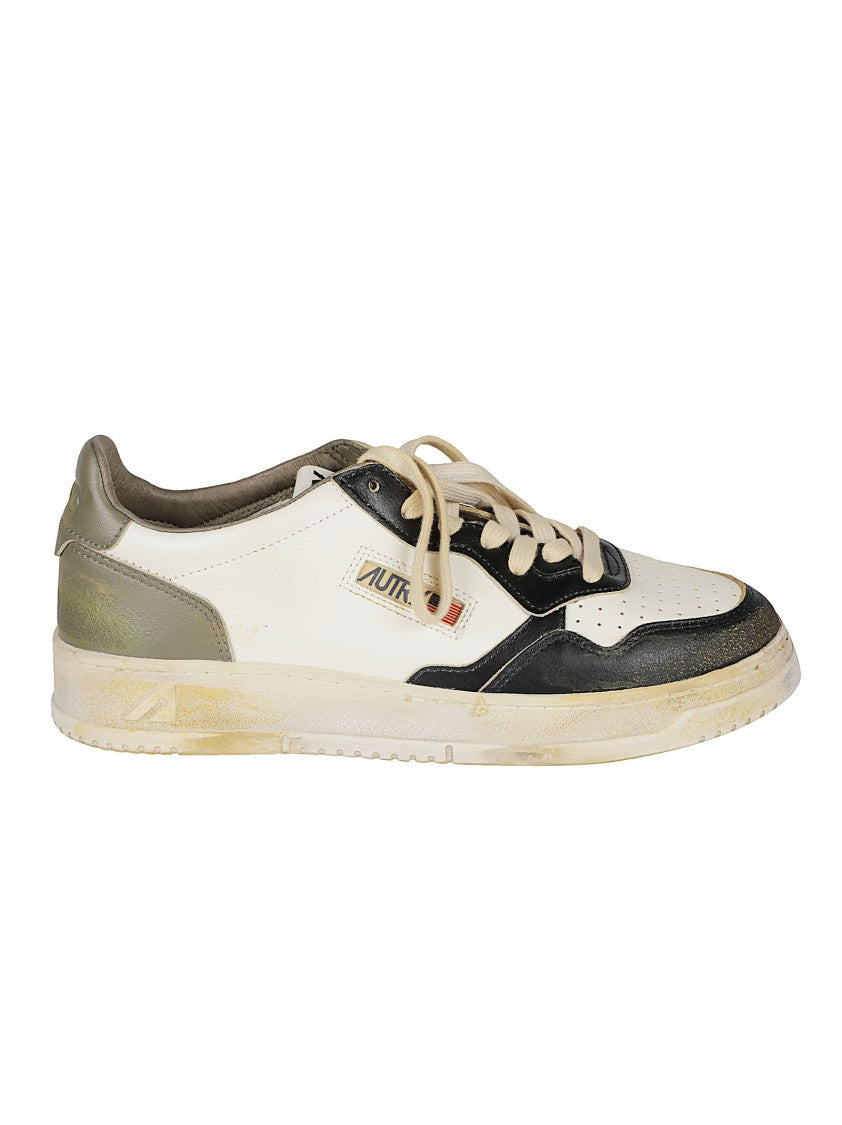 Autry Vintage-Inspired Low-Top Sneakers With Muted Accents