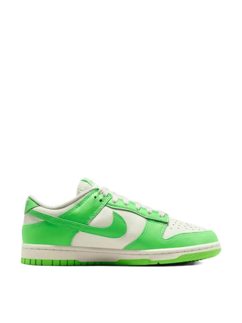 Nike Dunk Low 'Green Strike' Sneakers