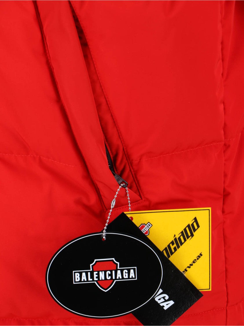Balenciaga Reversible Logo Puffer Jacket – Black/Red