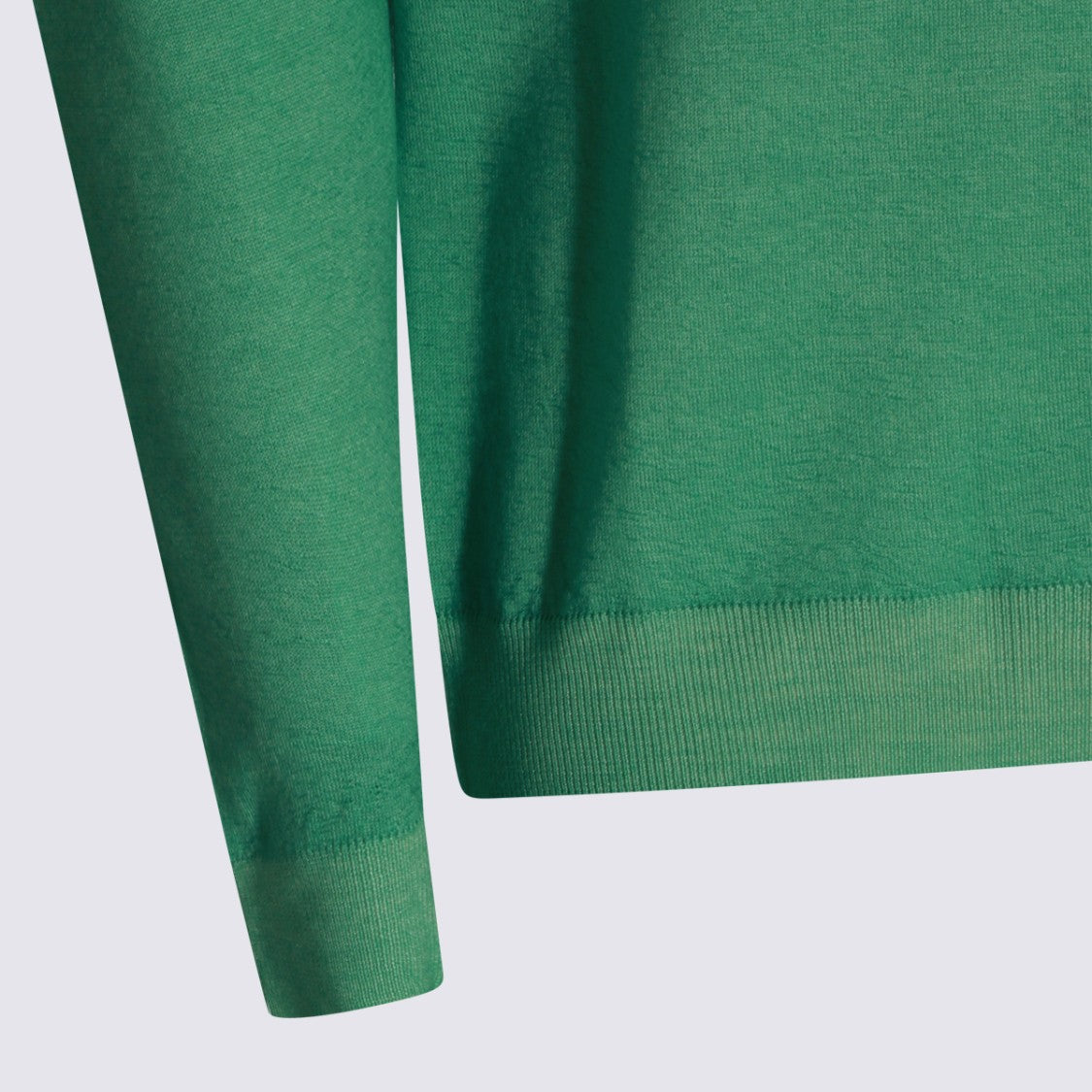 Malo Fine-Knit Crew Neck Sweater With Ribbed Details
