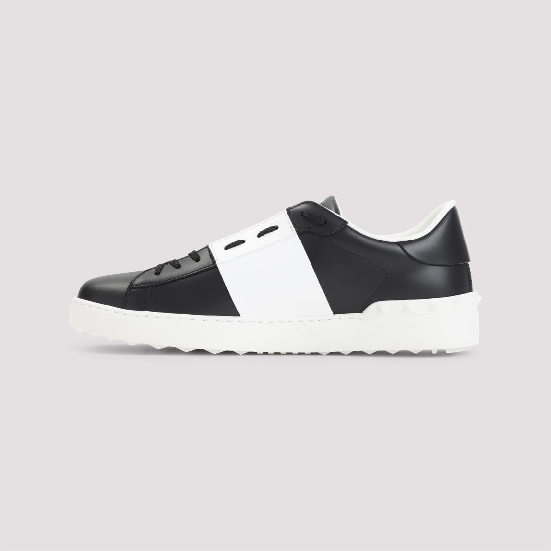 Valentino Garavani Low-Top Calf Leather Sneakers With Contrasting Design